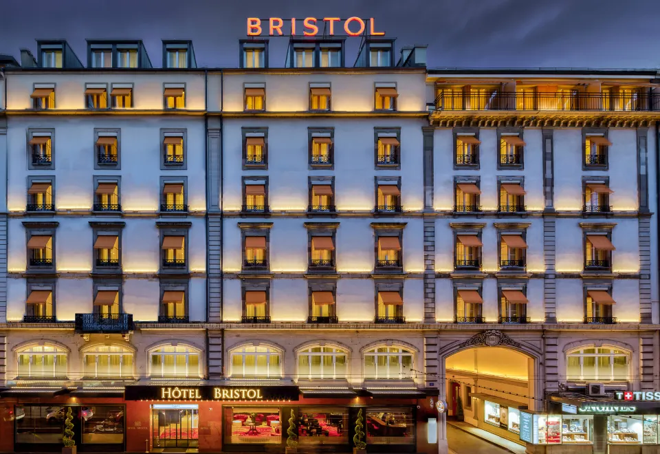 Best Hotels in Bristol, Bristol Airport Pickup Service, Airport Cars Bristol, Bristol Airport Transfer Companies, Taxi from Bristol to Gatwick, Bristol Airport Minibus Transfers, Luxury Airport Transfers Bristol, Bristol to Stansted Airport Transfers, Airport Transfer Bristol to London, Private Car Airport Transfers Bristol, Bristol Airport Travel Services,